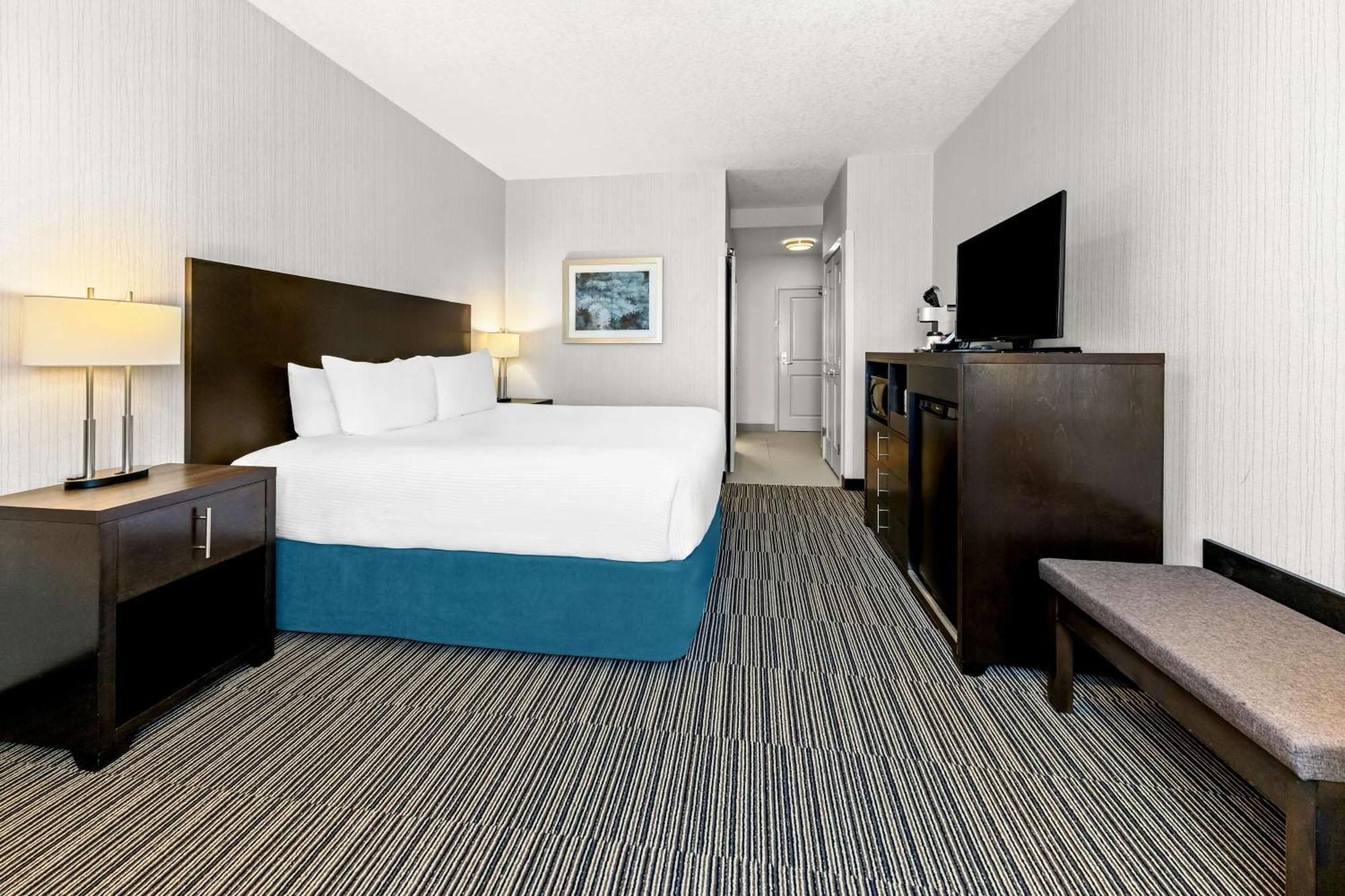 Best Western Plus Airdrie Gateway Exterior foto